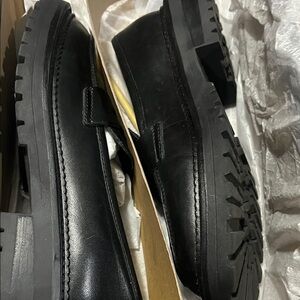 Kenneth Cole Black Leather Lug-Sole Slip-On Loafers